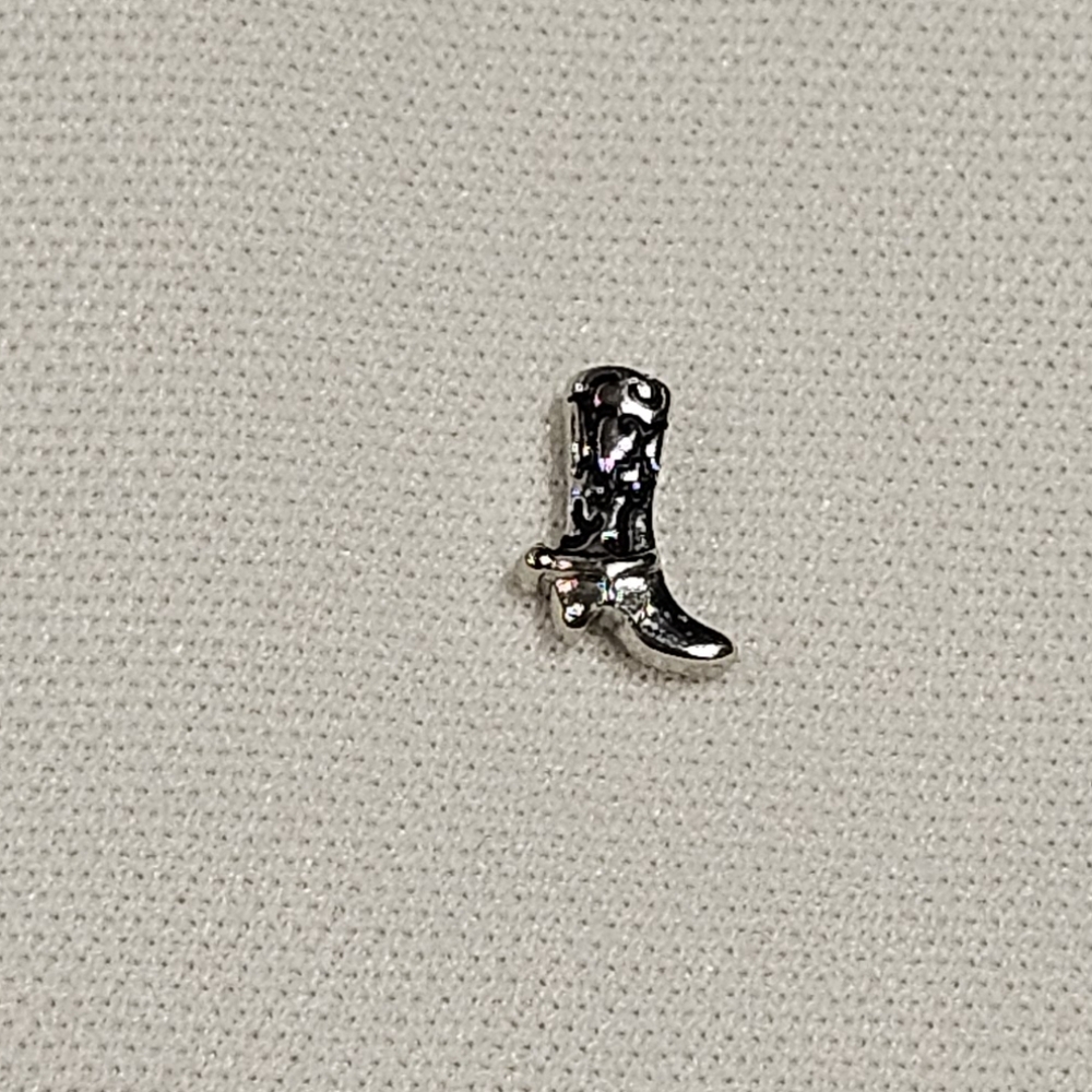 *Single* Floating Charm